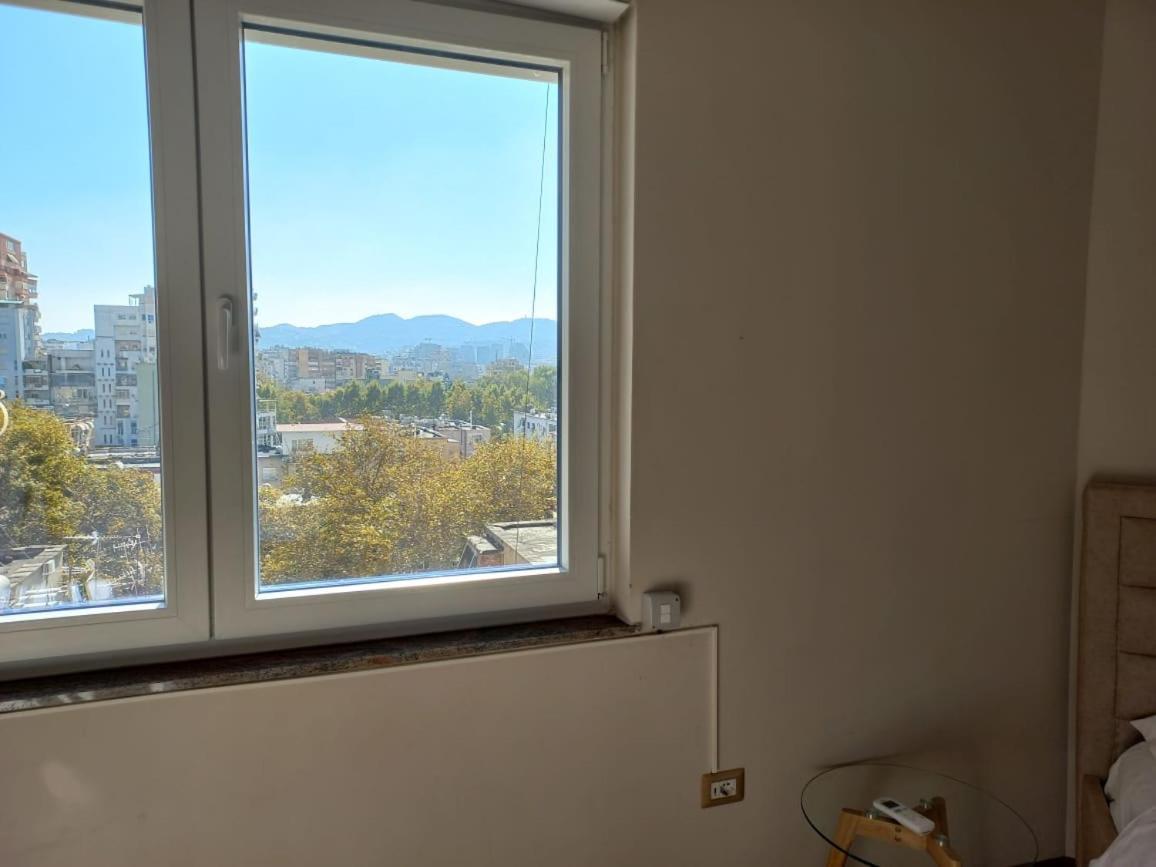 Penthouse Rooms & Aparts Тирана Экстерьер фото